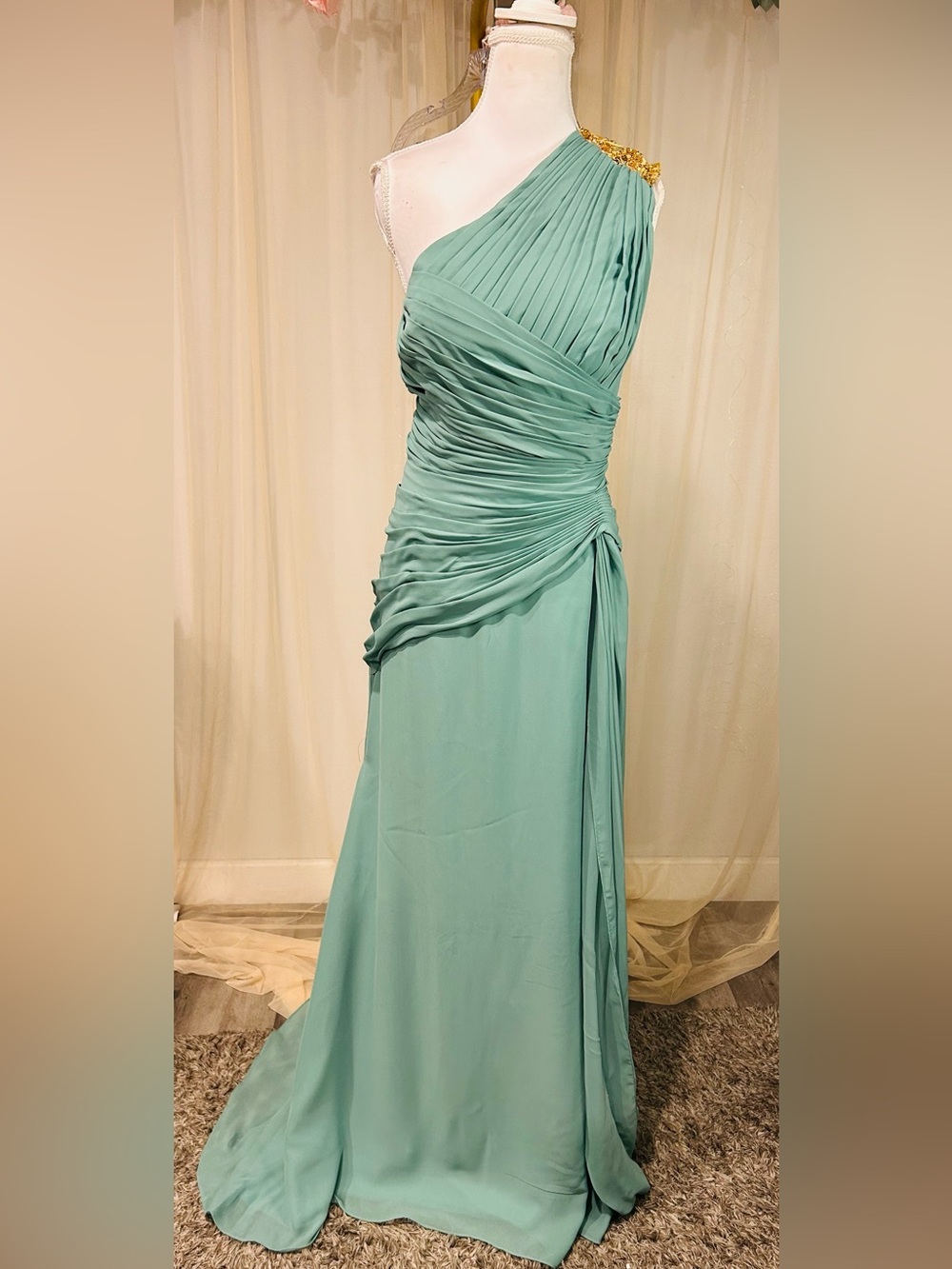 ✨ Brand new with tags elegant sage/mint green formal gown